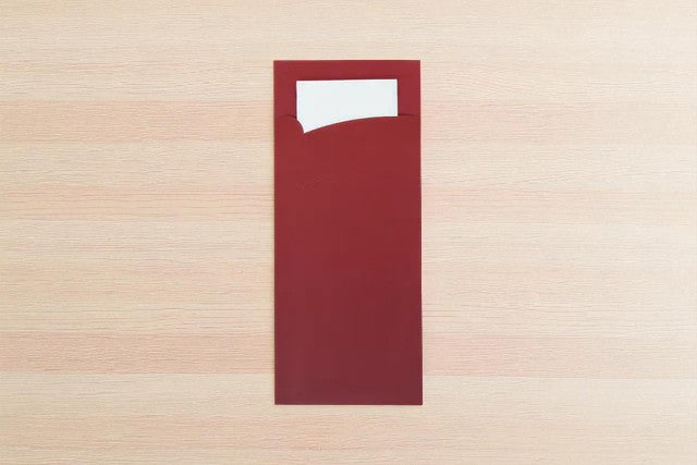 Bestekzakje pochette bordeaux met wit servet